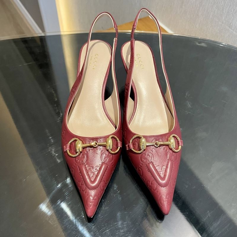 G*u*i sandals